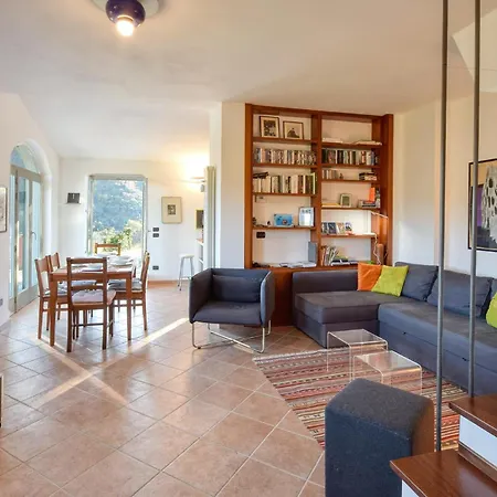 3 Bedroom Stunning Home In Ne Ne